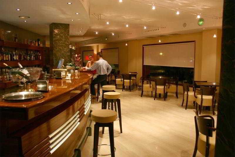 טורדסיאס Hotel Torre De Sila מסעדה תמונה