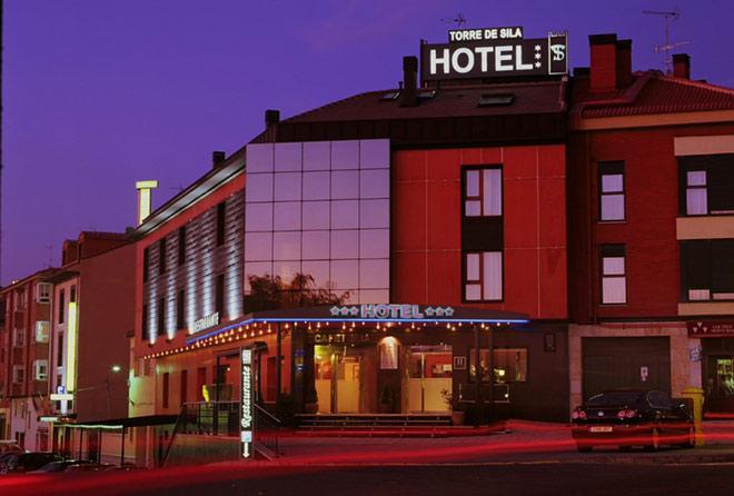 טורדסיאס Hotel Torre De Sila מראה חיצוני תמונה